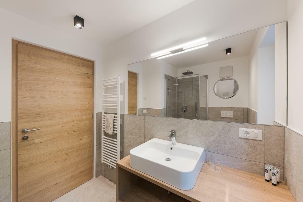 Aparthotel Abina Lana Hoehe Bagian luar foto